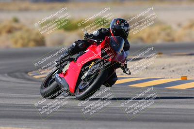 media/Dec-10-2023-SoCal Trackdays (Sun) [[0ce70f5433]]/Turn 4 (1145am)/